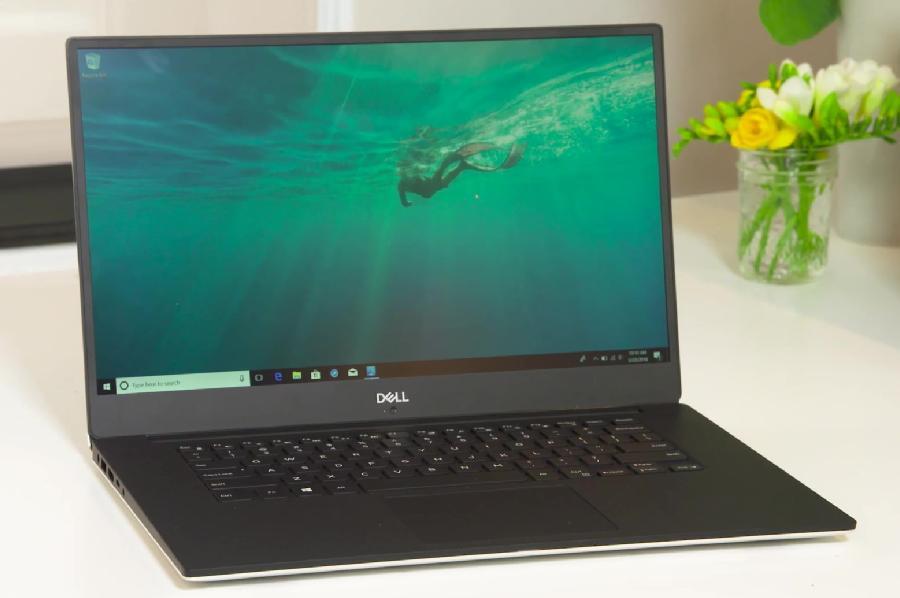 Dell-in yeni Precision 5530 notebook modeli.